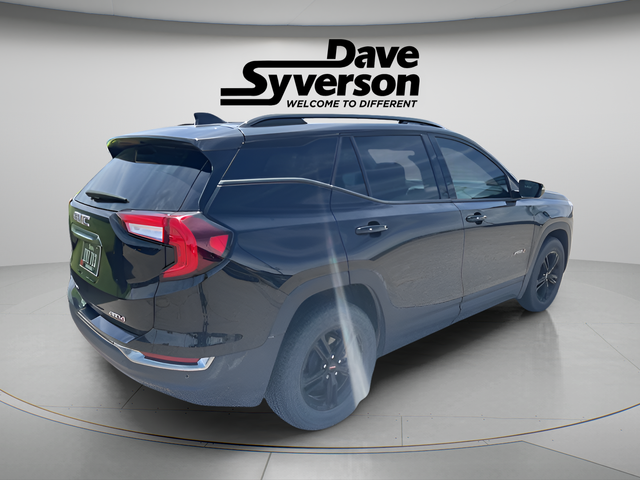 2024 GMC Terrain AT4