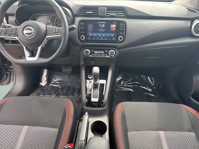 2025 Nissan Versa 1.6 SR