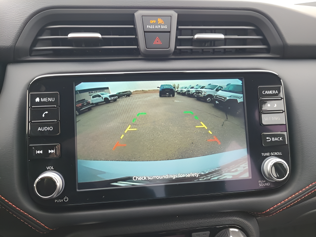 2025 Nissan Versa 1.6 SR