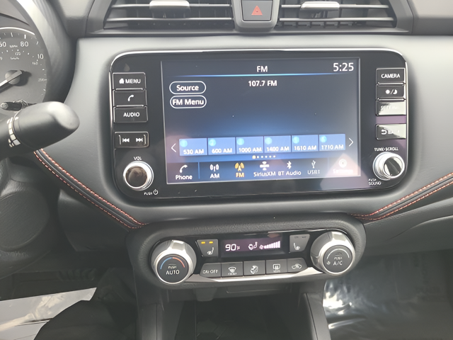 2025 Nissan Versa 1.6 SR