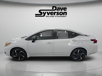 2025 Nissan Versa 1.6 SR