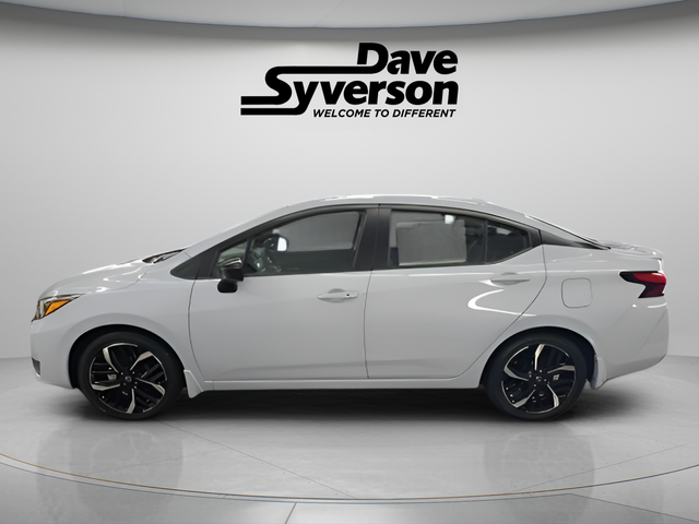 2025 Nissan Versa 1.6 SR