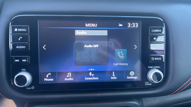 2023 Nissan Kicks SR
