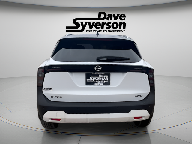 2026 Nissan Kicks SV