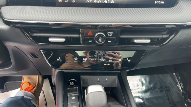 2027 Nissan Kicks SR