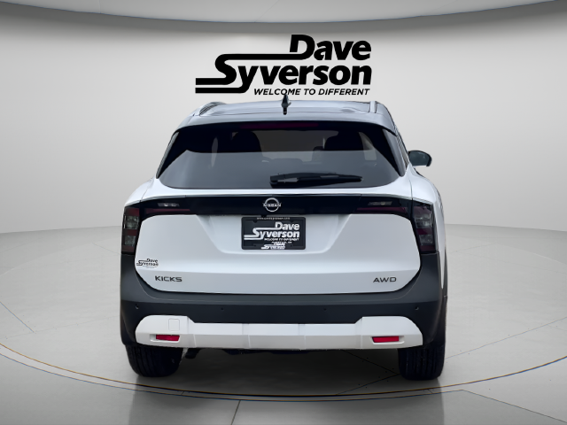 2027 Nissan Kicks SR