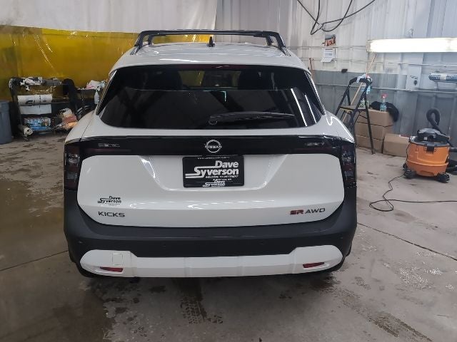 2026 Nissan Kicks SR