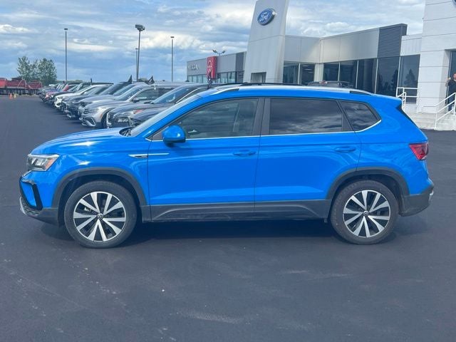 Used 2023 Volkswagen Taos SE with VIN 3VVNX7B23PM322424 for sale in Albert Lea, Minnesota