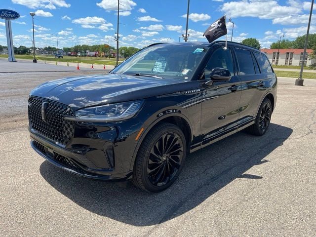 2026 Lincoln Aviator Reserve AWD's photo