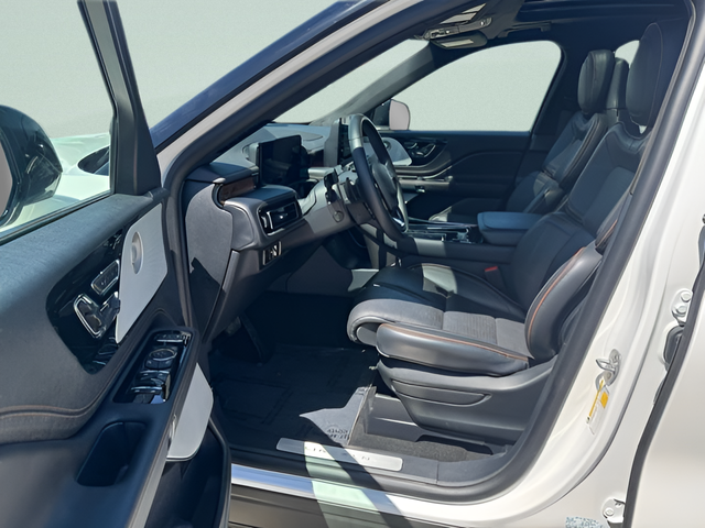 2025 Lincoln Aviator Black Label