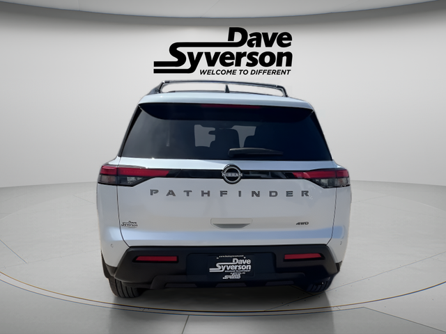 2026 Nissan Pathfinder SV