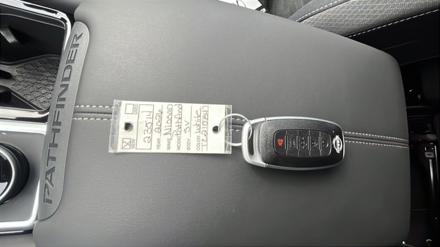 2026 Nissan Pathfinder SV