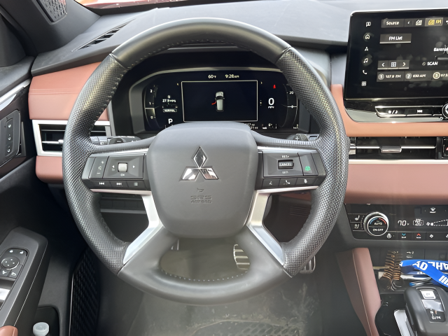 2025 Mitsubishi Outlander SEL
