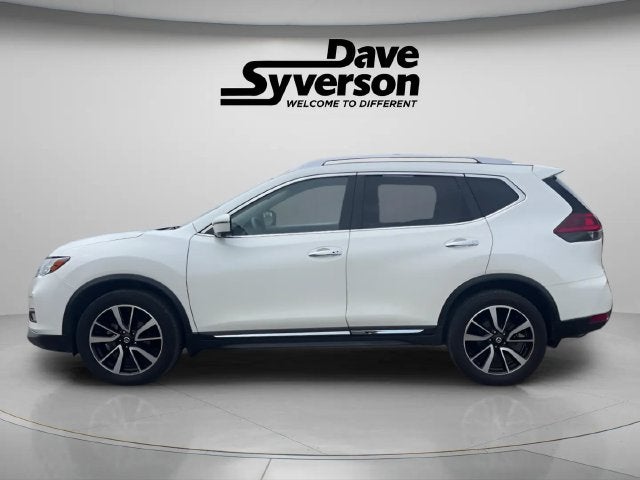 Used 2018 Nissan Rogue SL with VIN JN8AT2MV4JW318266 for sale in Albert Lea, Minnesota